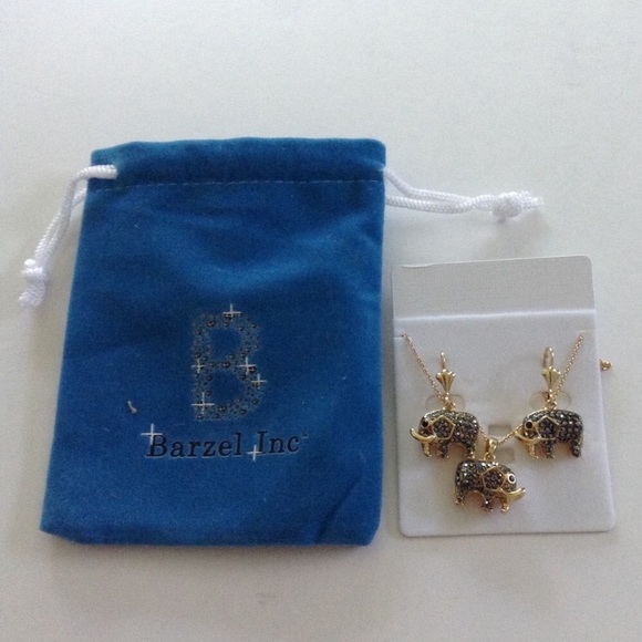 Barzel Jewelry - Barzel Elephant Earring & Pendant Set